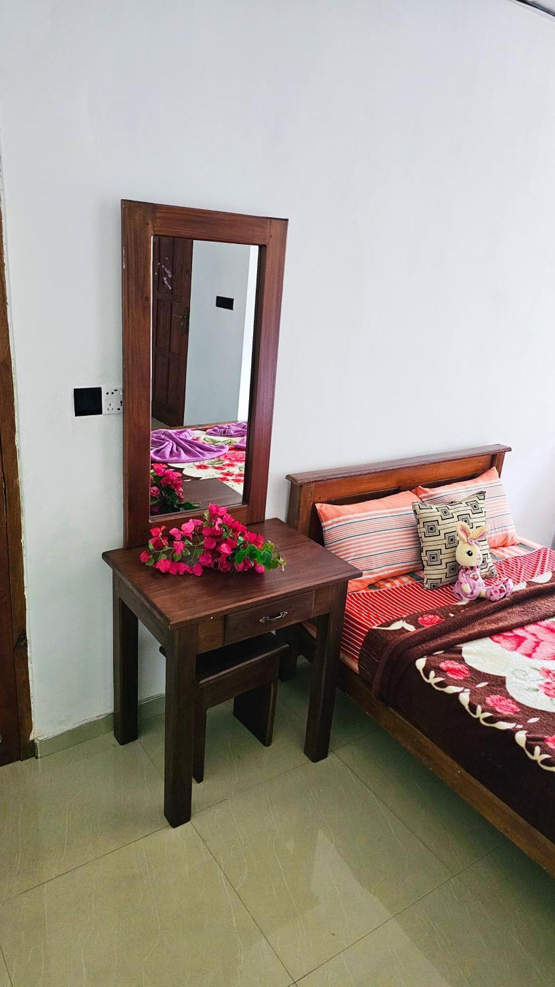 Adams Peak Grand Hotel Nallathanniya Exterior foto