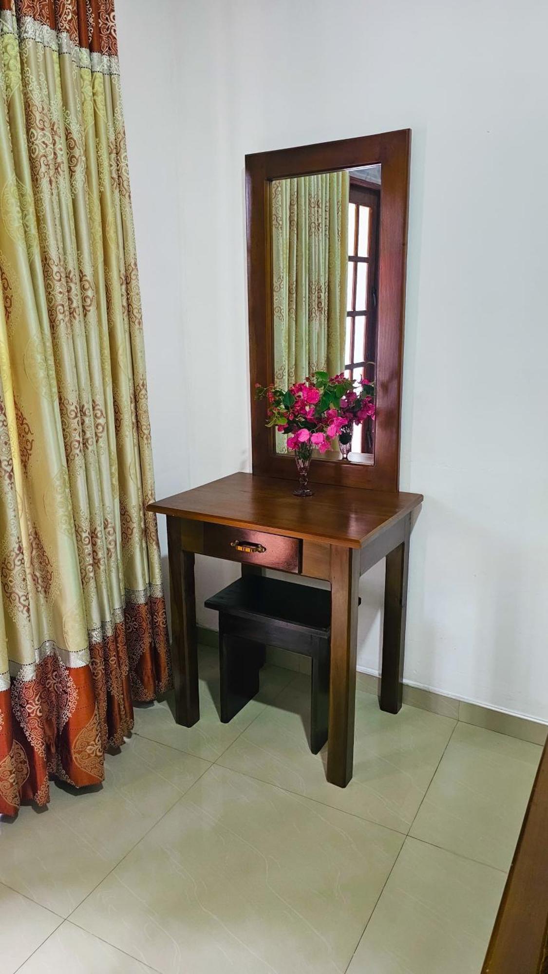 Adams Peak Grand Hotel Nallathanniya Exterior foto